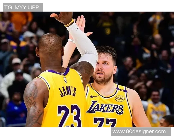 湖人队与老鹰队激战正酣球迷期待精彩对决与精彩瞬间